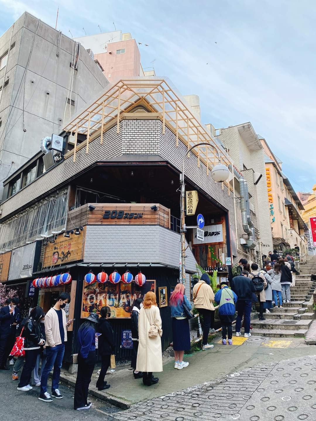 コロナ禍で大行列の挽肉と米の渋谷店