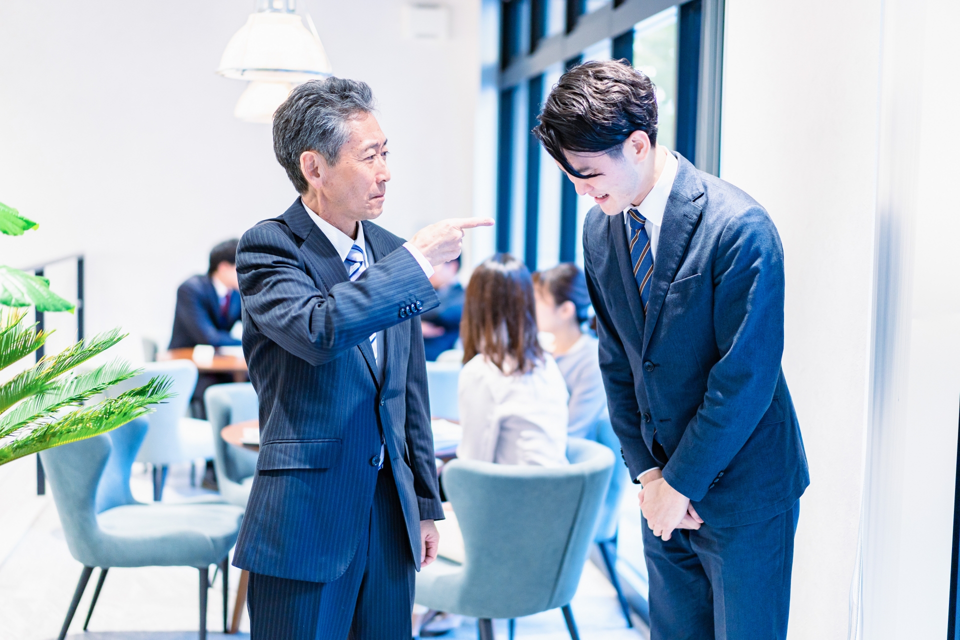 【保存版】人が辞めない飲食店!リーダーが実践すべき7つの力とは?